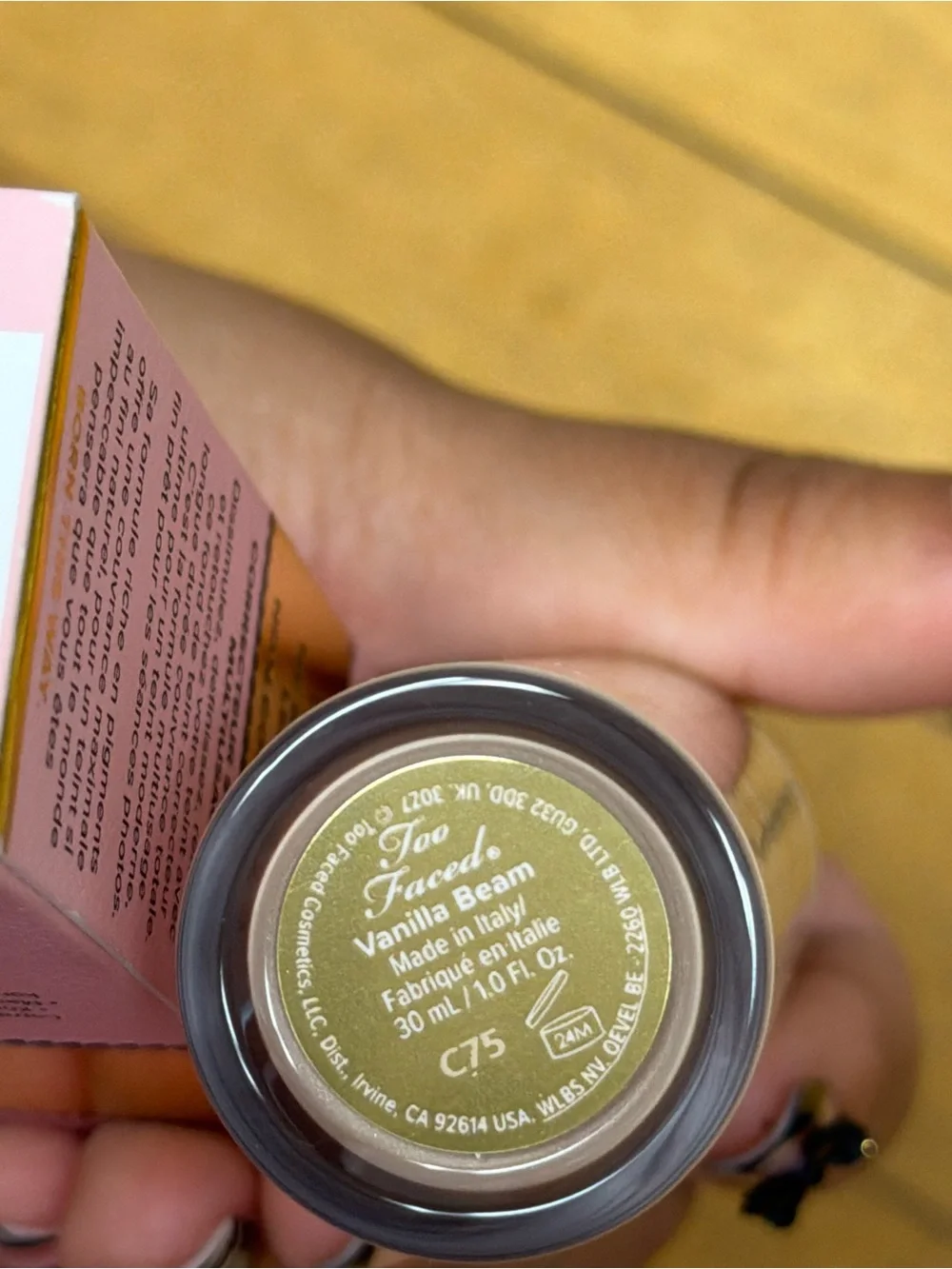 Too Faced Born This Way Super Glow Concealer - vanilla bean